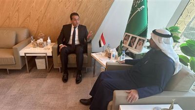 وزير الصحة يبحث مع نظيره السعودي التعاون لتحقيق الأمن الدوائي للشعوب العربية