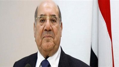 رئيس الشيوخ مجلس يرفع الجلسة العامة.. ويعلن عودة الانعقاد 30 أكتوبر