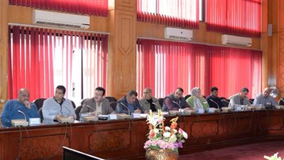 الإسماعيلية تعقد اجتماعاً لمتابعة منظومة ضبط الأسواق والأسعار