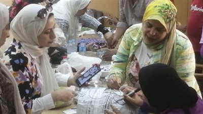 الخامة محور دائم في المجالات الإبداعية بورشة تدوير الخامات البيئية