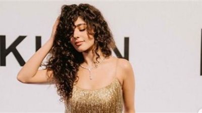 مايان السيد بالذهبي المجسم (صور)