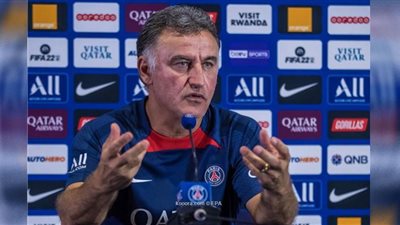 تصريحات مثيرة لمدرب باريس بعد الفوز على كلير مون
