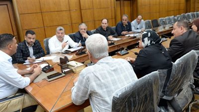 مناقشة إقامة محطة لمياه الشرب بمركز تمى الأمديد لخدمةالقرى