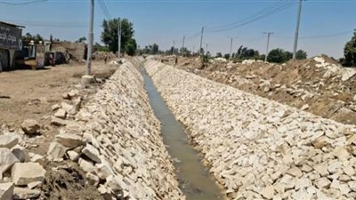 تبطين 522.8 كم من الترع المائيه في بني سويف