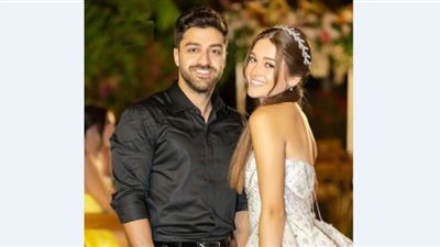 نور إيهاب تطل بالأبيض الساحر في خطوبتها على نور بدر