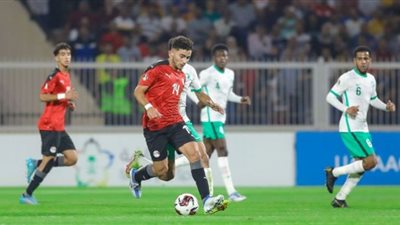 منتخب السعودية للشباب يتقدم علي مصر بالشوط الأول من نهائي كأس العرب