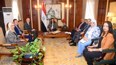 وزيرة الهجرة تبحث مع السفير الأسترالي سبل تعزيز التعاون