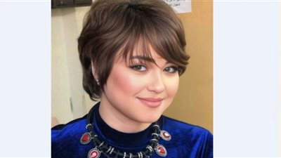 مروة عبدالمنعم تحيي موضة الثمانينات بفستان ساحر| صور