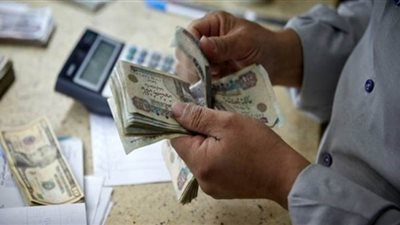 إغراء الودائع بالفوائد المرتفعة في لبنان (شاهد)