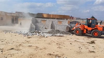 إزالة ٢٥حالة تعدِّي على مساحة ١٤٠٠٠ م٢ بمركز ومدينة الإسماعيلية