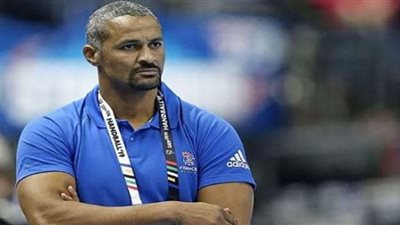 يد الأهلي يقترب من التعاقد مع مدرب منتخب فرنسا