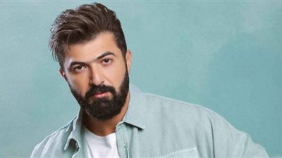 سيف نبيل يخرج عن صمته ويبرر نشاذ صوته (اعرف الحكاية)