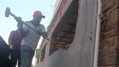 رفع الإشغالات والتعديات بمنطقة الأردنية والحي السادس بالعاشر من رمضان
