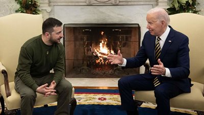 روسيا تفضح محادثات بايدن وزيلينسكي في واشنطن