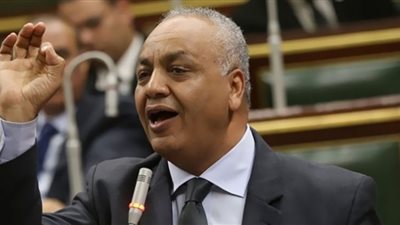 بكري يطالب المواطنين بالصبر.. «ناكلها مِش بِدُقة ووطنا يعيش بخير»