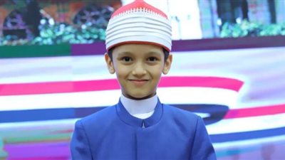 يحاكي كبار القراء.. طفل أزهري يفتتح الندوة التثقيفية للأزهر والقوات المسلحة