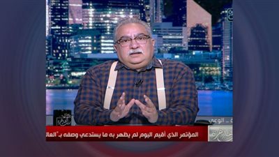 إبراهيم عيسى يستنكر شائعة بيع قناة السويس.. خزعبلات مجانين