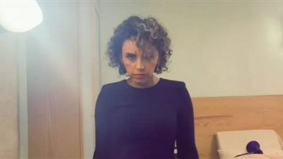 علا رشدي تتقن رقصة وينزداي آدامز ..شاهد