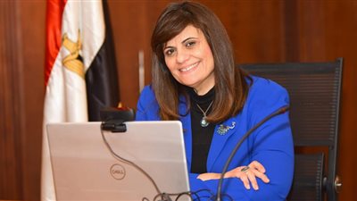 وزيرة الهجرة ترد على استفسارات مشروع قرار استيراد سيارة معفاة من الجمارك للمصريين بالخارج