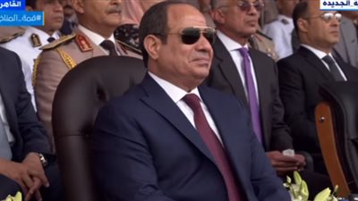 السيسي يشهد حفل تخريج دفعات جديدة من الكليات العسكرية (بث مباشر)