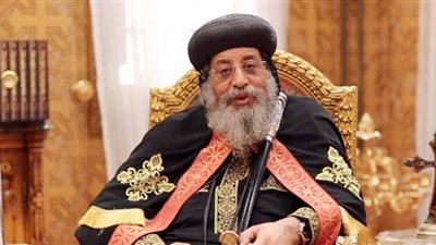 البابا تواضروس الثاني يؤدي صلوات التسبيح