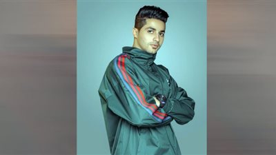 عنبة فى حفل كامل العدد بدبي (صور)