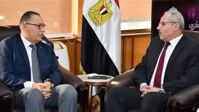 رئيس جامعة قناة السويس يستقبل محافظ الشرقية