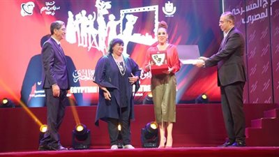 جوائز الدورة الـ 15 للقومي للمسرح .. صور