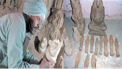 حلم الثراء السريع.. يهدد آثار مصر