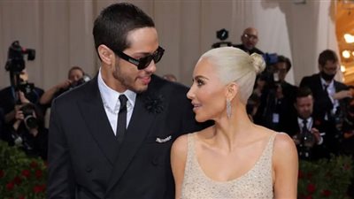 بيت ديفيدسون وكيم كارداشيان.. علاقة قصيرة امتلأت بالصراعات