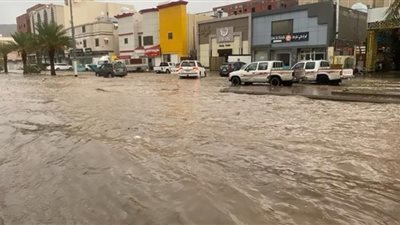 أمطار في السعودية.. السيول تغرق شوارع مكة المكرمة