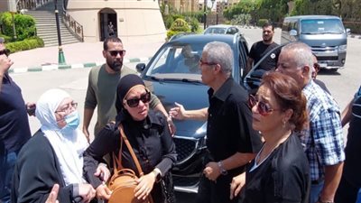 تشييع جثمان الفنانة الراحلة رجاء حسين (صور)