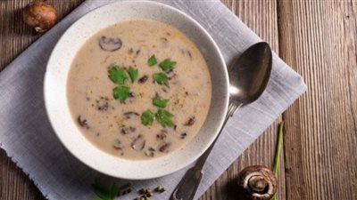 وفري فلوسك واصنعي شوربة المشروم بالكريمة زي المطاعم