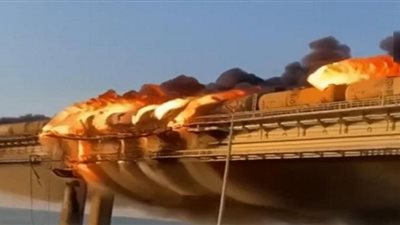 غواصة أمريكية فجرت جسر القرم.. مؤسسة استخباراتية تكشف مفاجأة (فيديو)