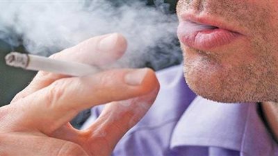 التدخين السلبي يزيد خطر الإصابة بالأمراض الجلدية