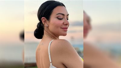 ميرهان حسين تكشف سبب تفكيرها في اعتزل الفن