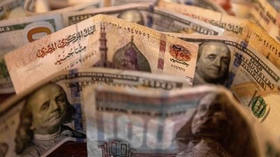 ارتفاعات جديدة بأسعار الدولار.. وحلول البنك المركزي للقضاء على السوق السوداء