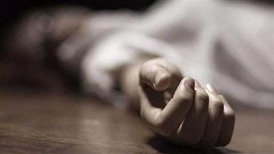 سيدة تجر حقيبة تحتوي على جثة صديقتها بعد قتلها بالشوارع (شاهد)