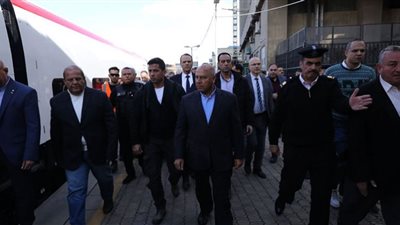 وزير النقل يشهد انطلاق أولى رحلات قطارات تالجو الفاخرة بالركاب من رمسيس