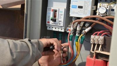 فيها سجن.. احذر عقوبة سرقة التيار الكهربائي
