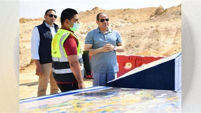 الرئيس يطمئن على عمليات تطوير وتحديث محاور وطرق القاهرة الكبرى