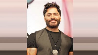 من قطر إلى الكويت .. تامر حسني يحلق في سماء الموسيقى