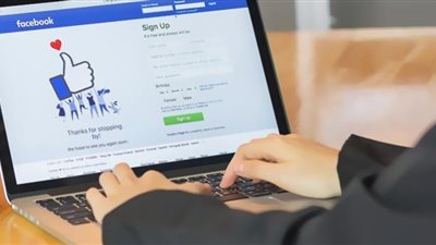 ضبط أدمن صفحة فيس بوك روّج للأسلحة والذخائر دون ترخيص