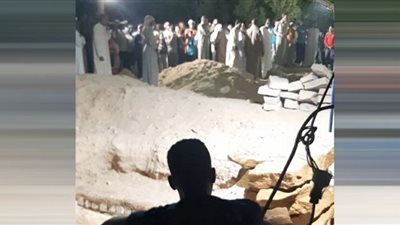 تشييع 6 جثامين من ضحايا حادث أسوان.. فيديو