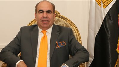 النائب ياسر الهضيبي يطالب بالتصدي للتطبيقات الإلكترونية التي تشكل خطورة على المراهقين