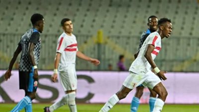 لاعبو فلامبو يلتقطون صورًا تذكارية مع نجوم الزمالك