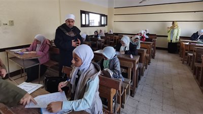 الهدوء يخيم على امتحانات النقل بمعاهد الشرقية الأزهرية