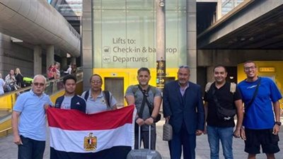 عودة بعثة السباحة لأرض الوطن بعد نجاحها في عبور المانش