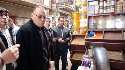 محافظ الشرقية يشدد على وضع قائمة بأسعار جميع السلع الغذائية والمنتجات