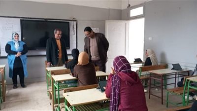 وكيل تعليم الغربية يتابع سير الدراسة بإدارة شرق المحلة